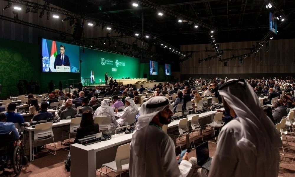 COP28: 200 χώρες ψήφισαν την εγκατάλειψη των ορυκτών καυσίμων για να σωθεί ο πλανήτης